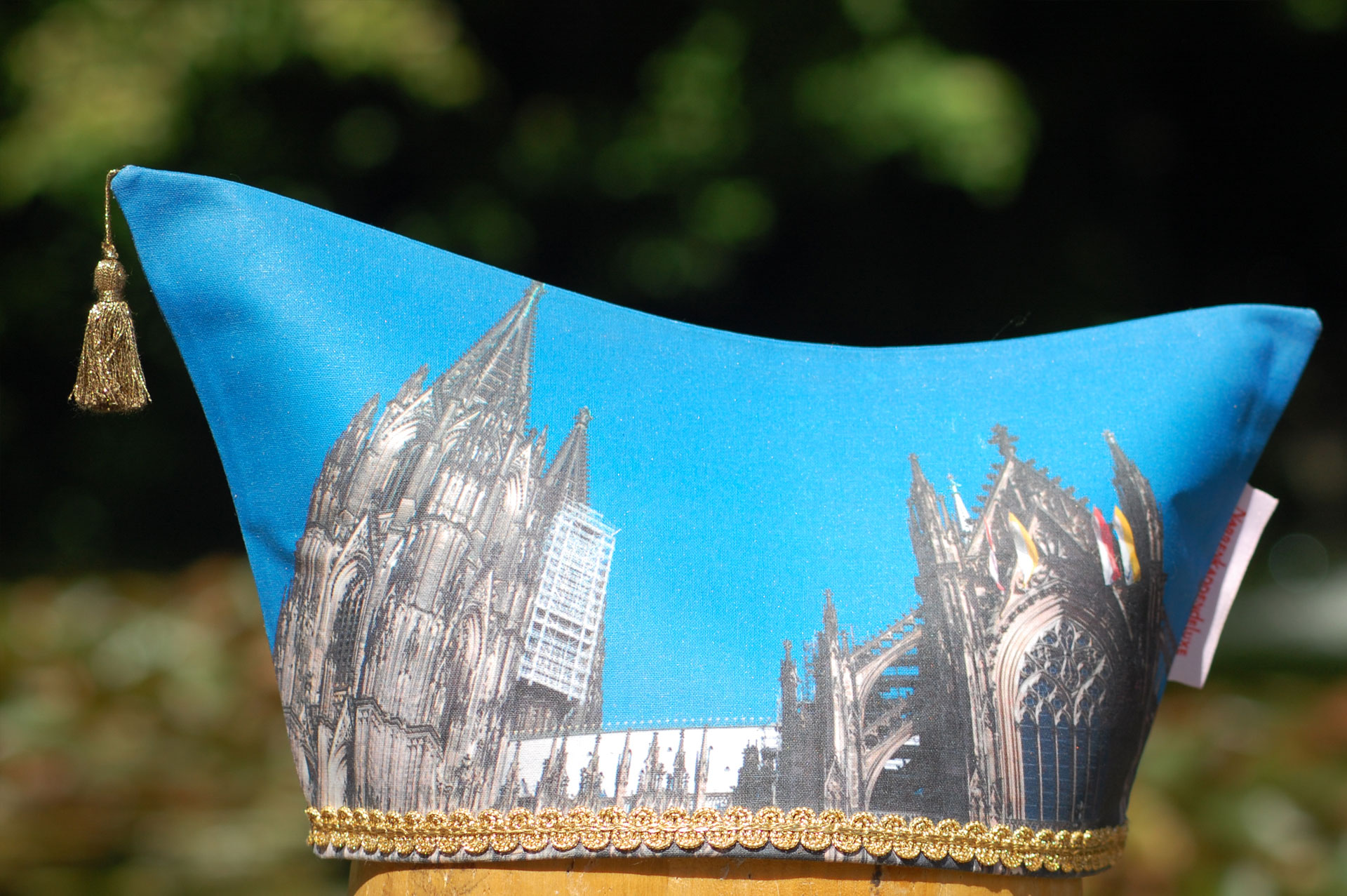 Narrenkappendeluxe by Susanne Wade, Köln, Narrenkappe Piccolo print Motiv Dom blau  